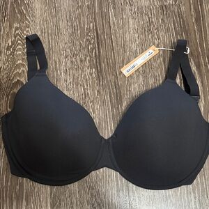 SKIMS FITS EVERYBODY ONYX T-SHIRT DEMI BRA 34H